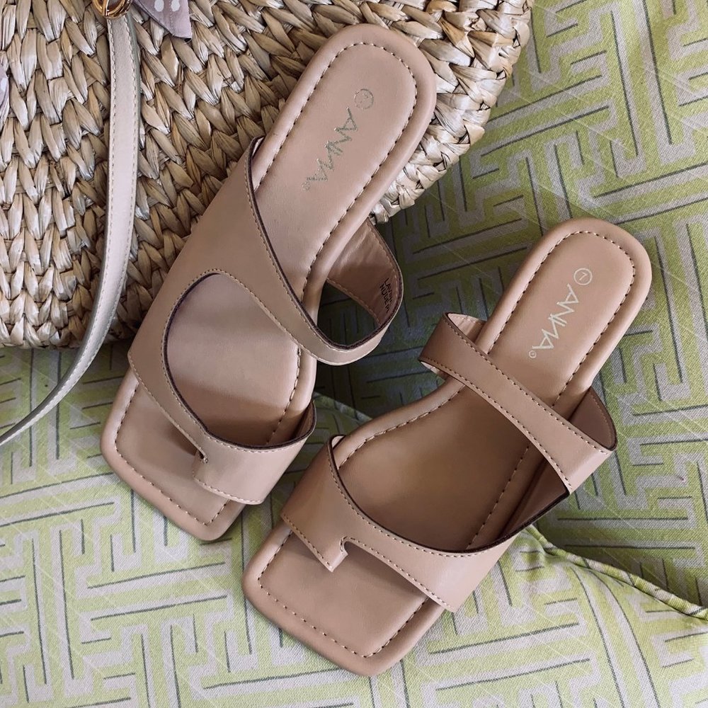 NEW🔥 Nude Toe Loop Slide On Flat Sandal Flip Flop - Picture 4 of 7